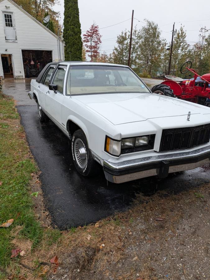 Mercury-grand-marquis-1984-white-12