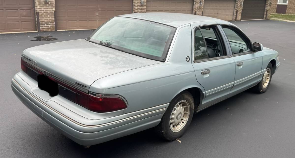 Mercury-grand-marquis-1996-green-4