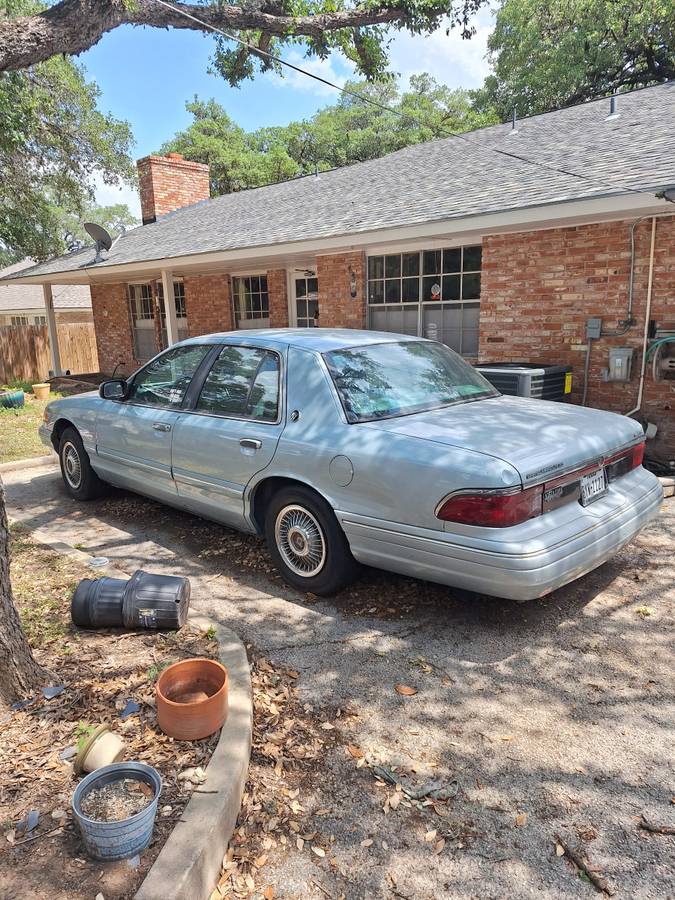 Mercury-grand-marquis-gs-1996-blue-9