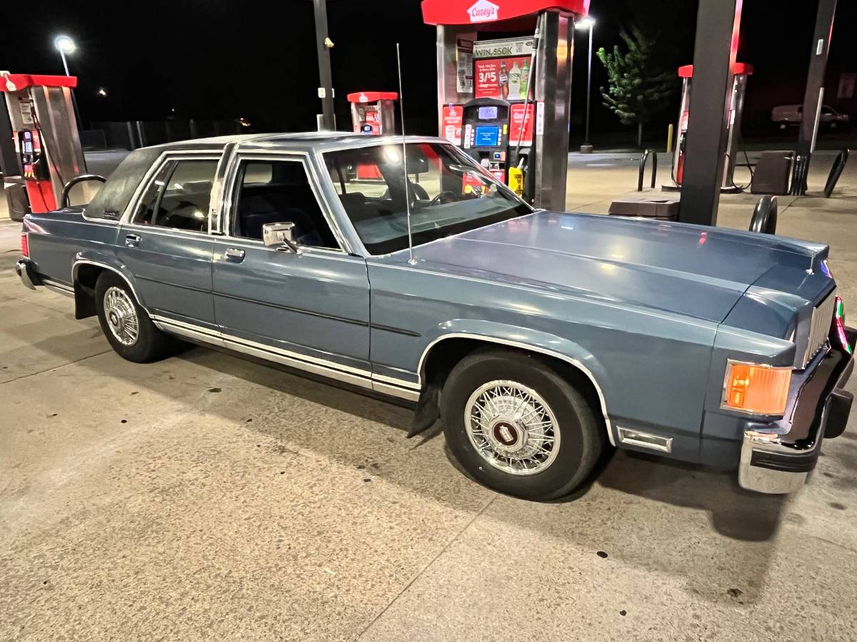 Mercury-grand-marquis-ls-1987-blue-1