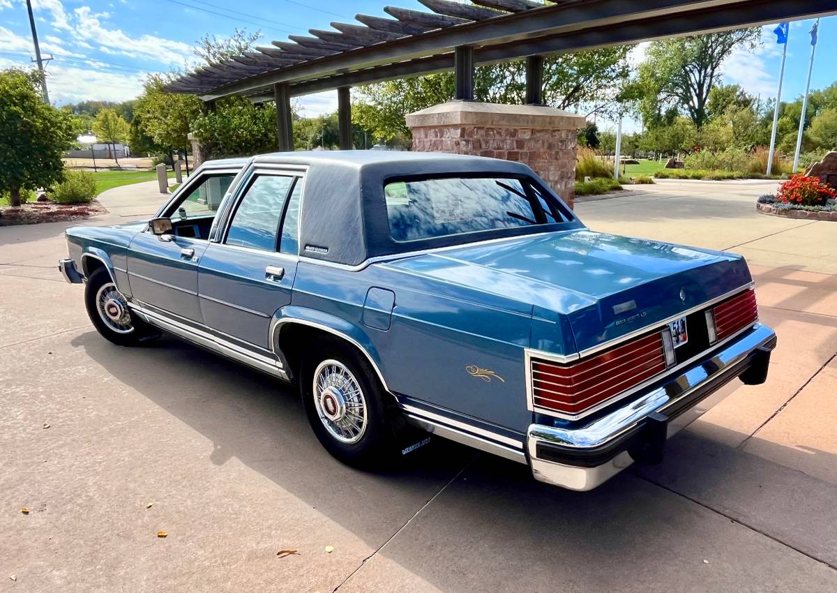 Mercury-grand-marquis-ls-1987-blue-11
