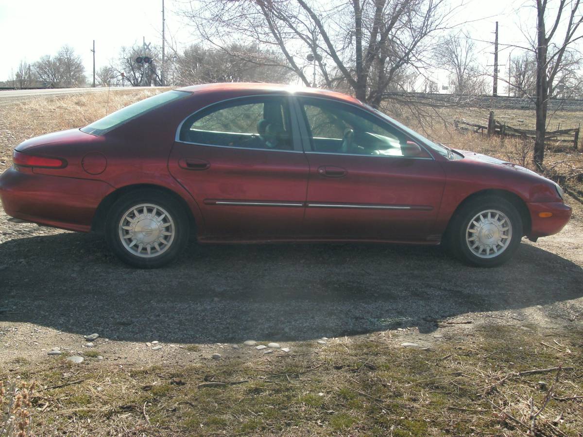 Mercury-sable-1996-red-1