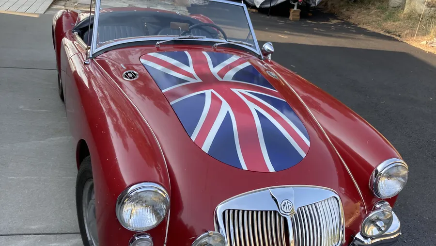 Mg-A-1960-Red-Black-1