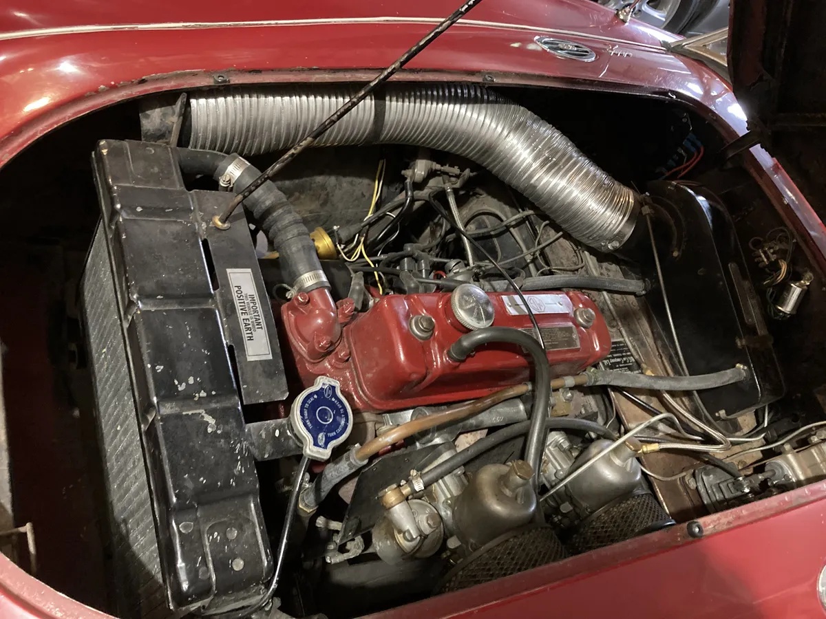 Mg-A-1960-Red-Black-13