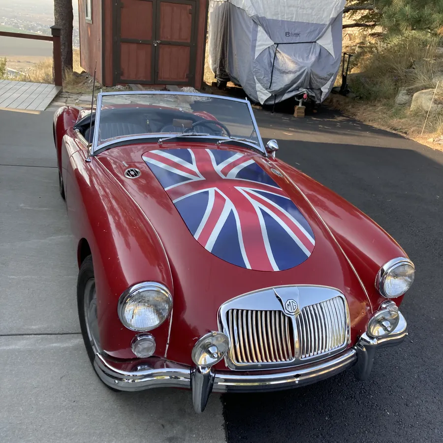 Mg-A-1960-Red-Black-2
