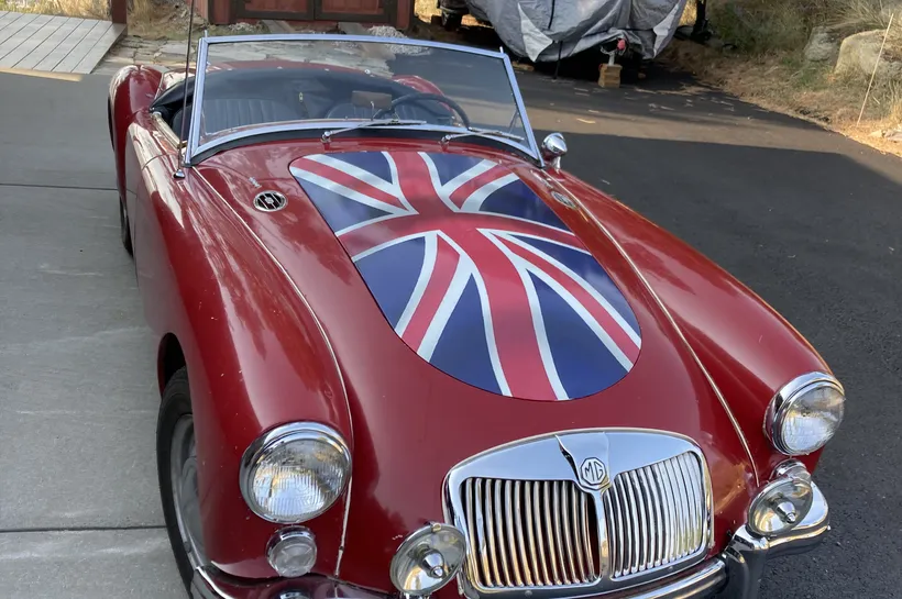Mg-A-1960-Red-Black-3