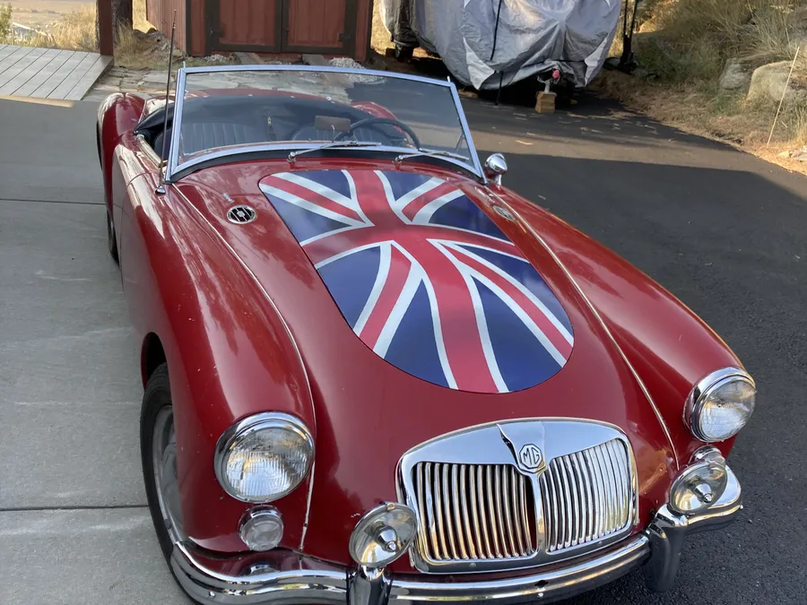 Mg-A-1960-Red-Black
