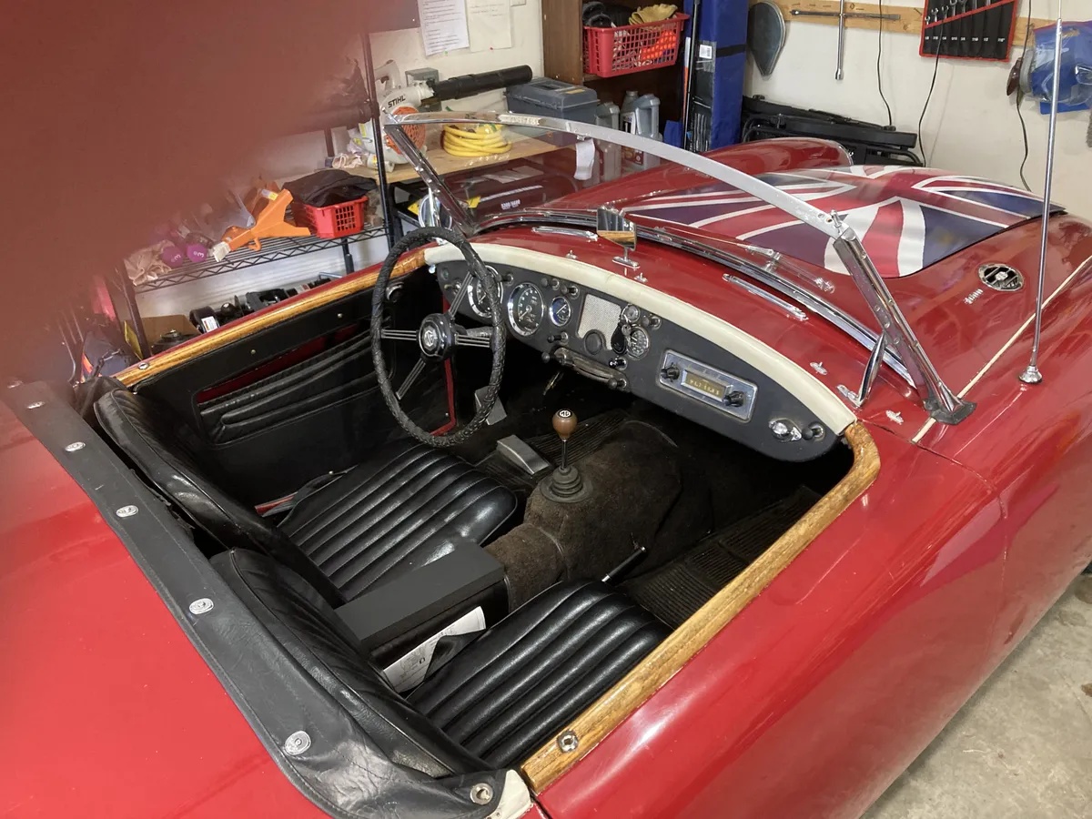 Mg-A-1960-Red-Black-6