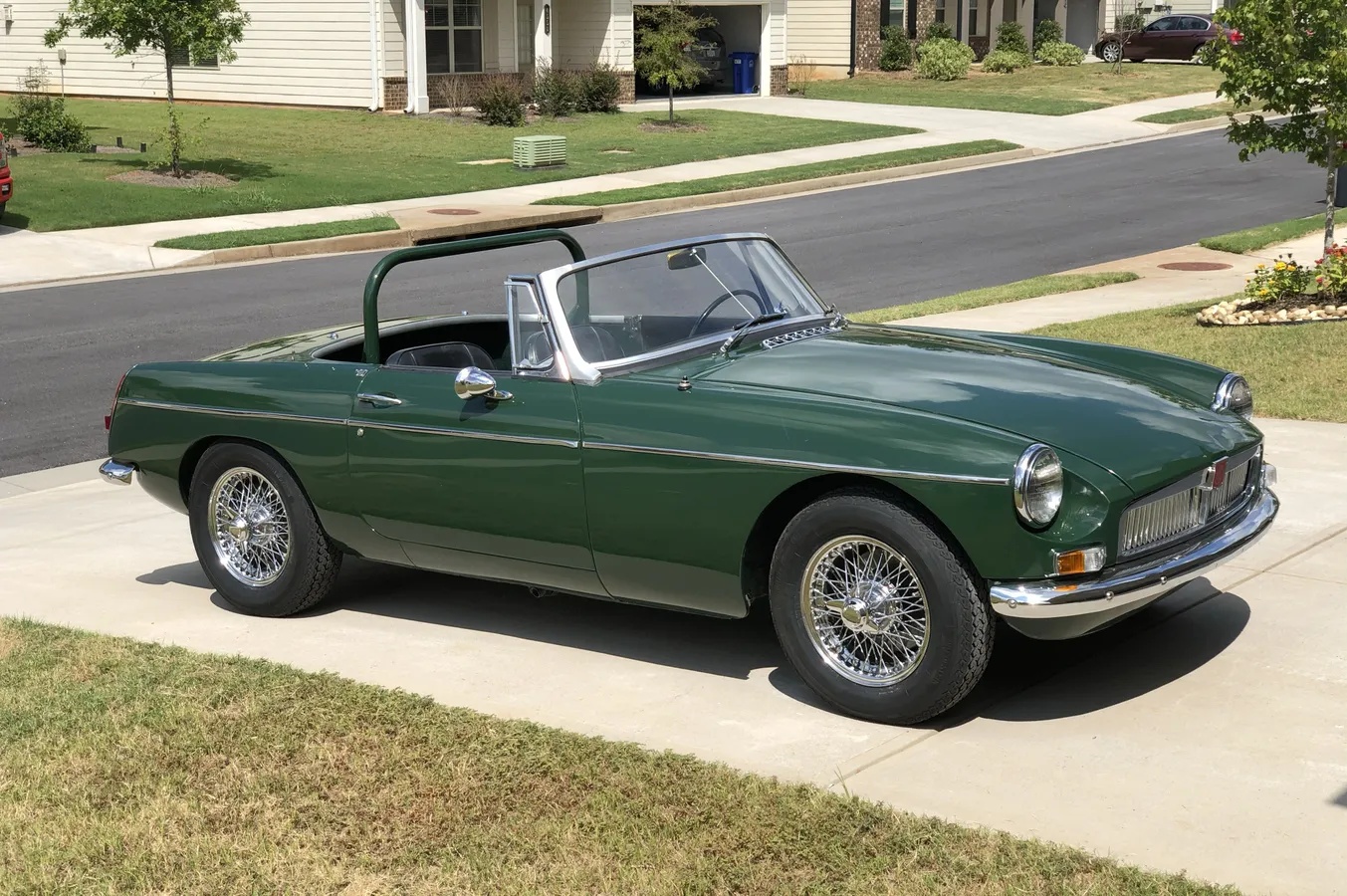 Mg-B-1965-Dark-British-Racing-Green-Black-4