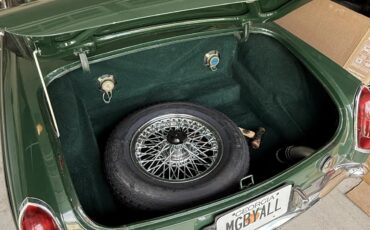 Mg-B-1965-Dark-British-Racing-Green-Black-7