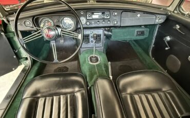 Mg-B-1965-Dark-British-Racing-Green-Black-8