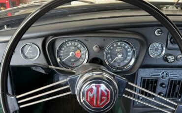 Mg-B-1965-Dark-British-Racing-Green-Black-9