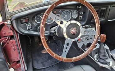 Mg-B-1975-Maroon-Black-2