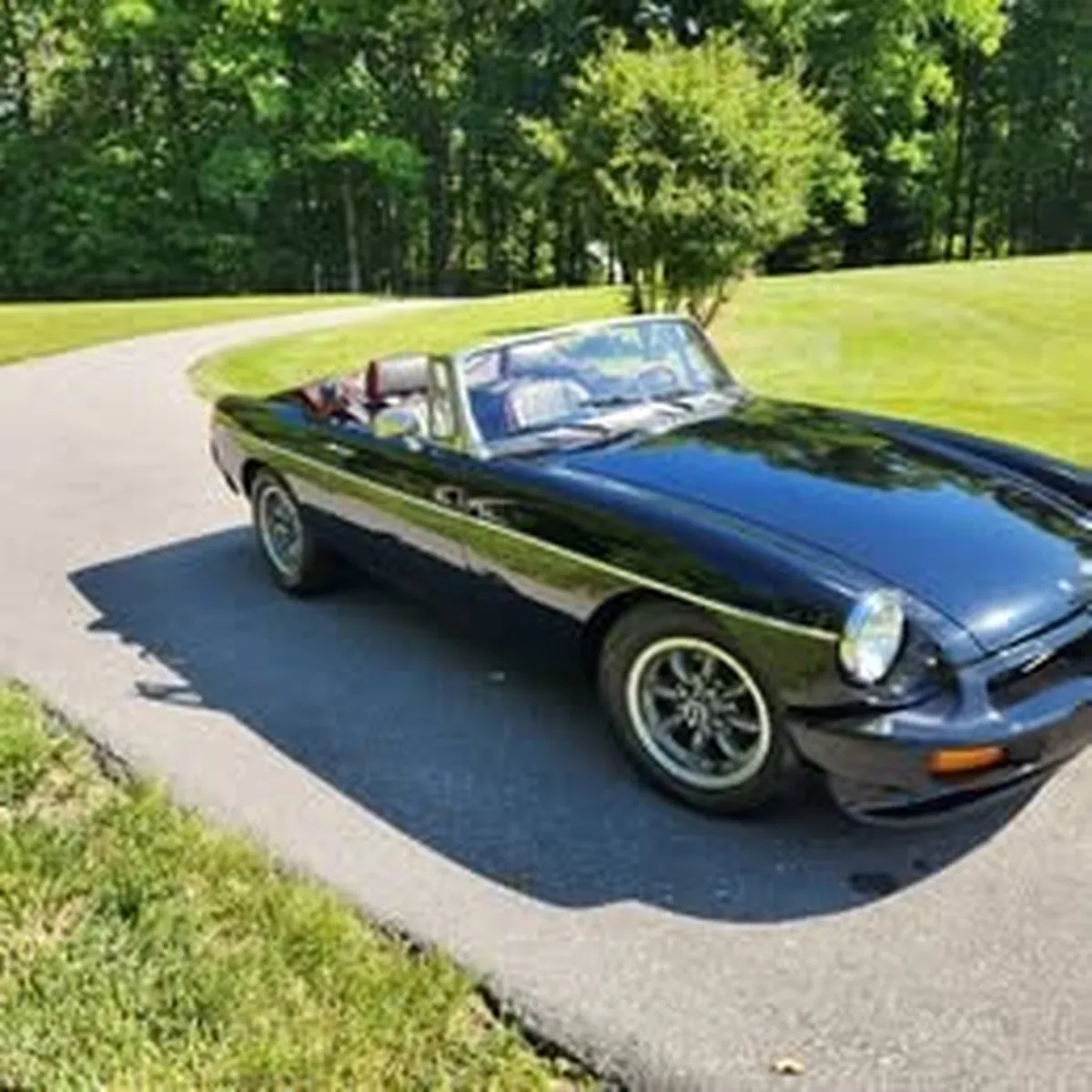 Mg-B-1977-Black-Black-With-Red-Piping-13