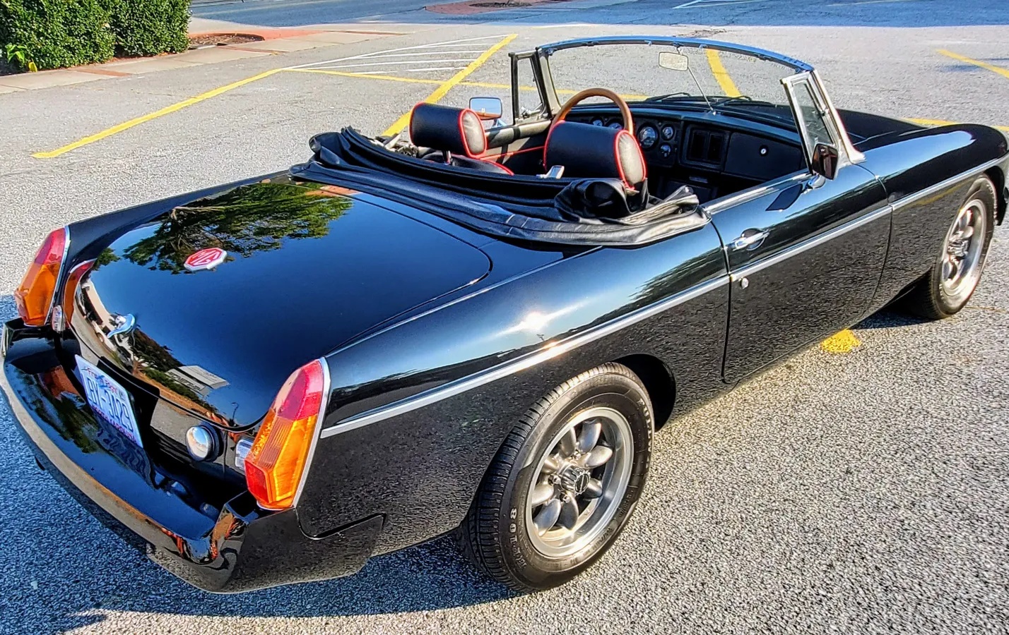 Mg-B-1977-Black-Black-With-Red-Piping-3