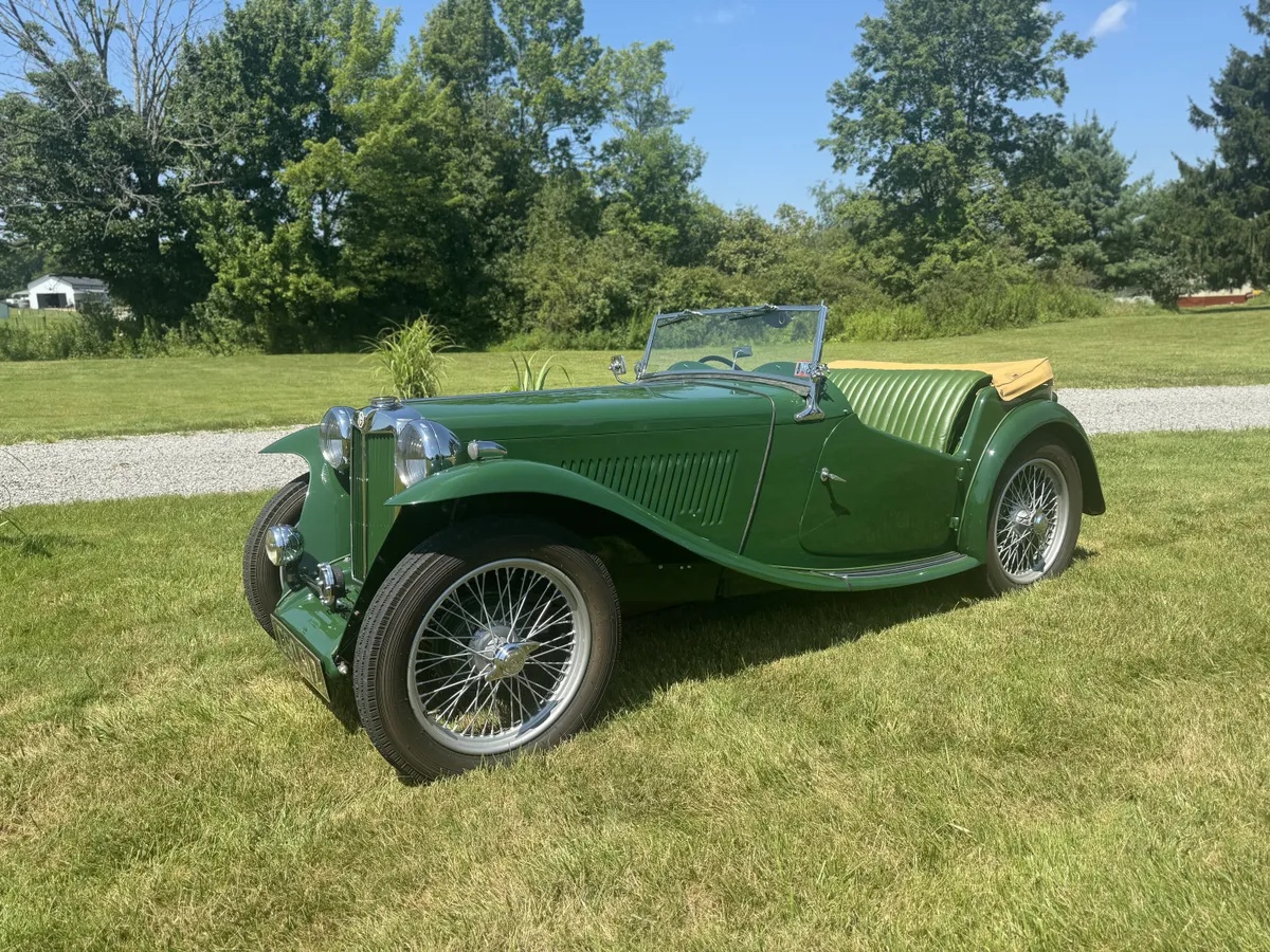 Mg-C-type-1948-Green-Green-15