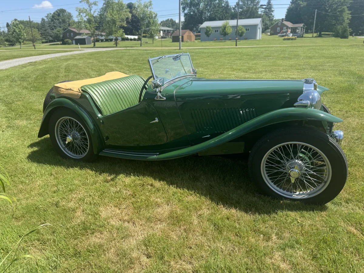 Mg-C-type-1948-Green-Green-16