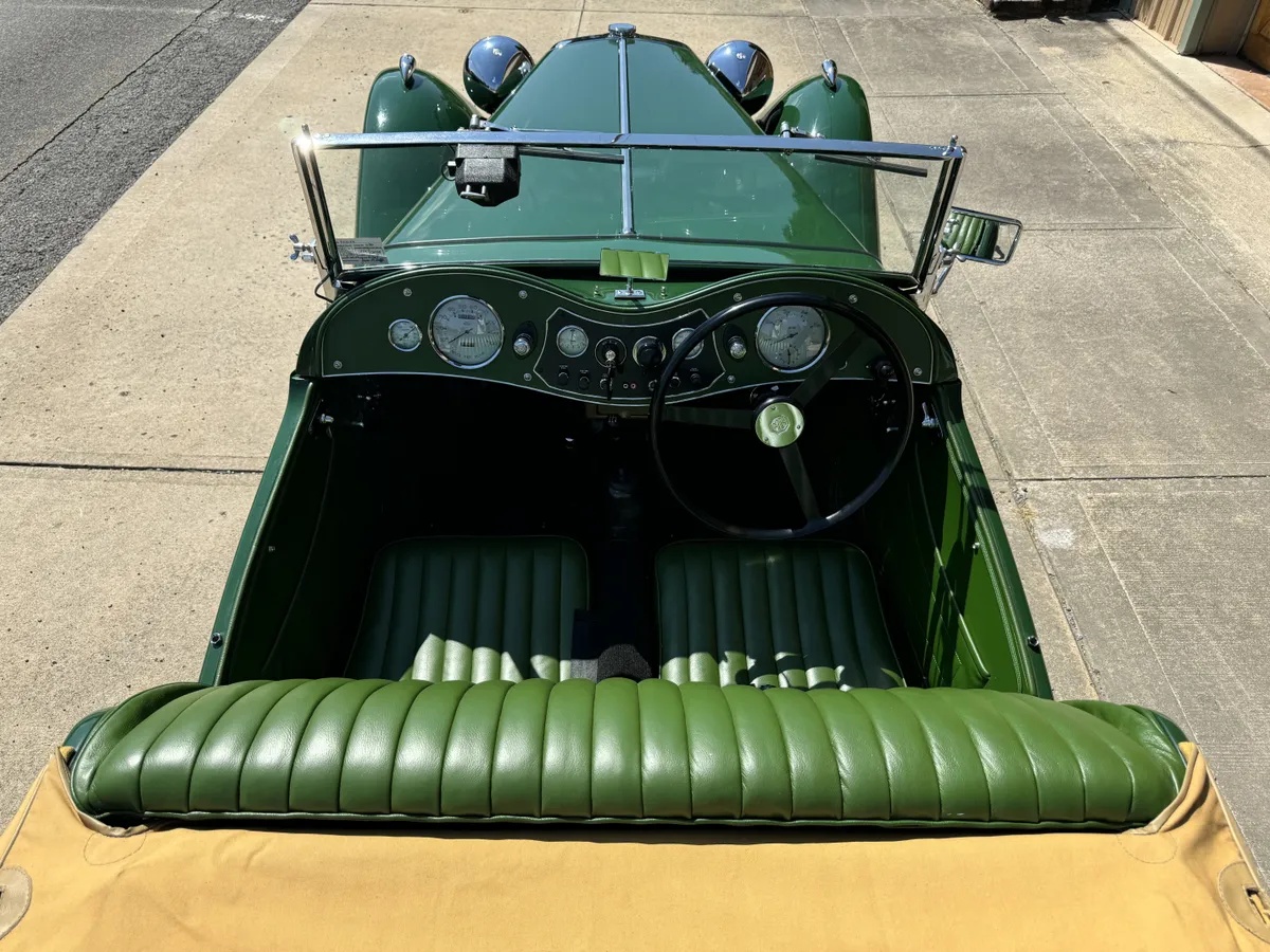 Mg-C-type-1948-Green-Green-4