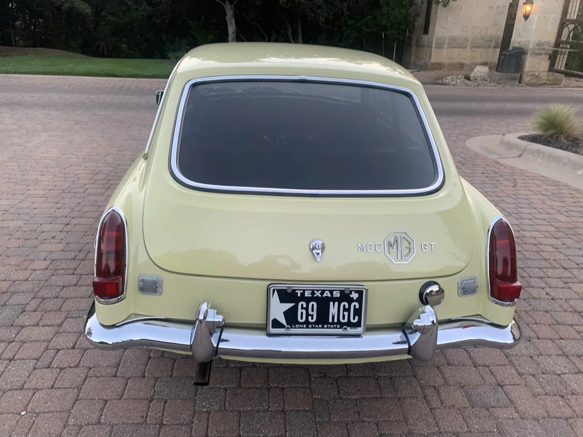 Mg-Cgt-1969-Pale-Primrose-Black-4