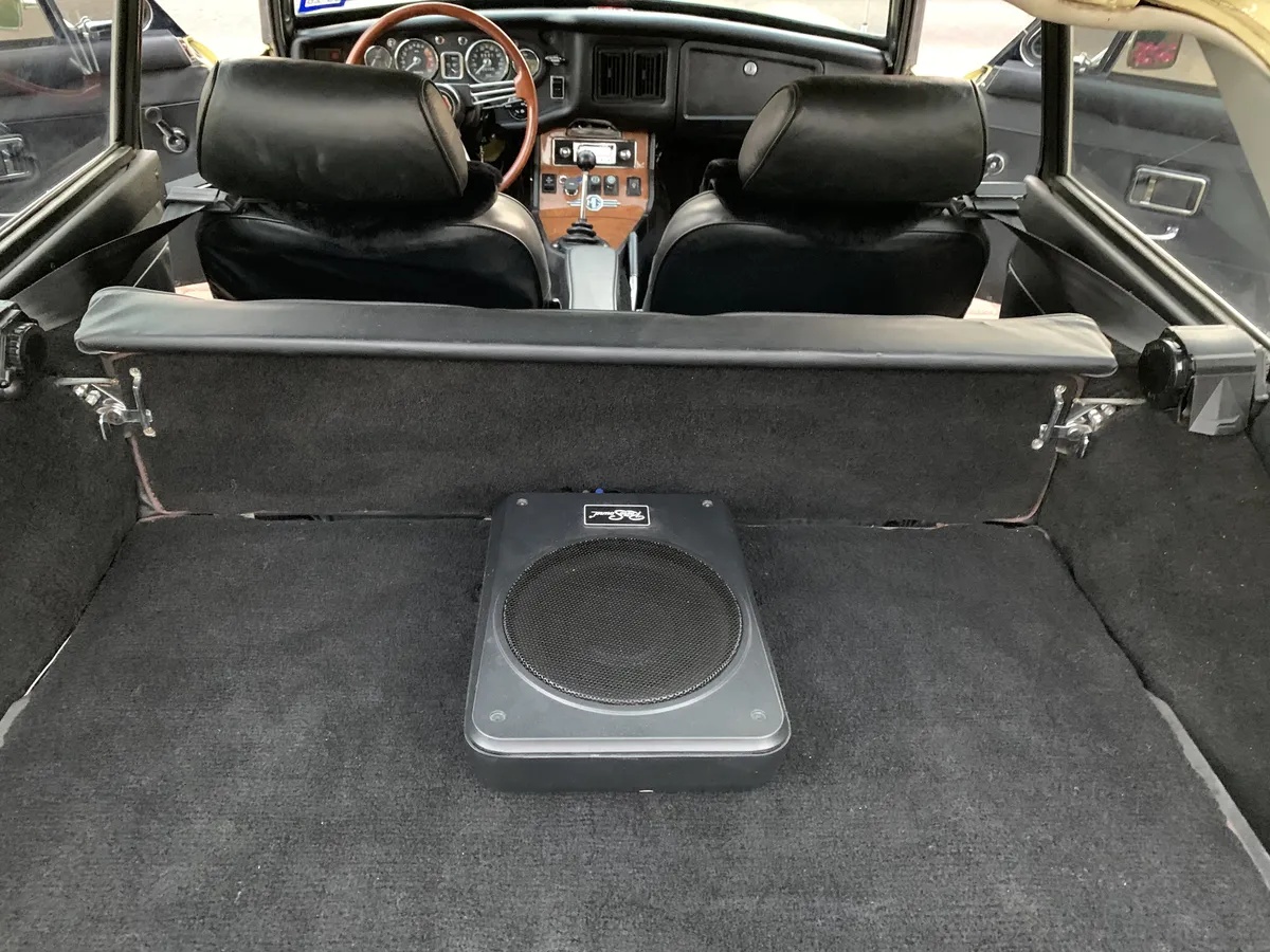 Mg-Cgt-1969-Pale-Primrose-Black-8