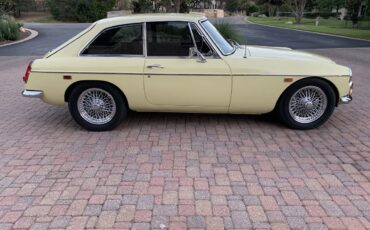 Mg-Cgt-1969-Pale-Primrose-Black-9