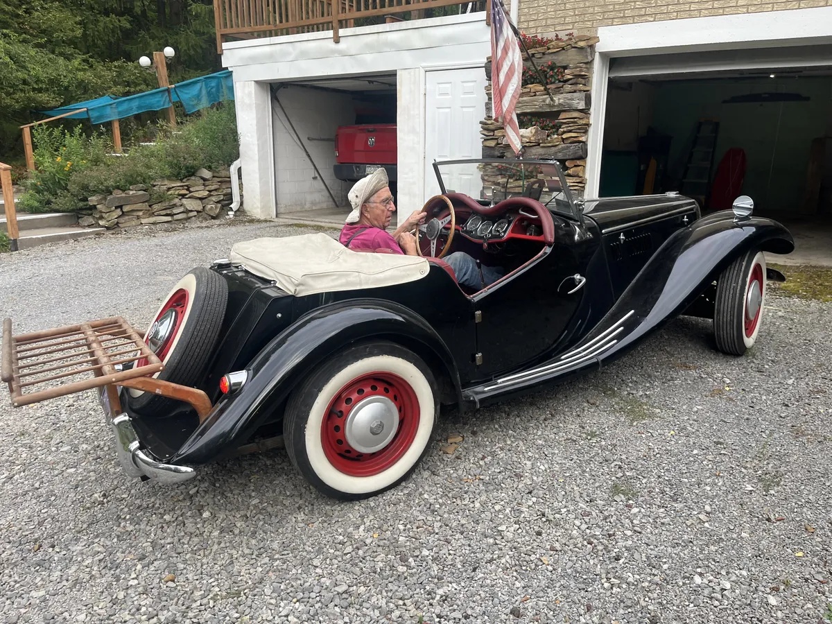 Mg-F-tf-1954-Black-Red-12