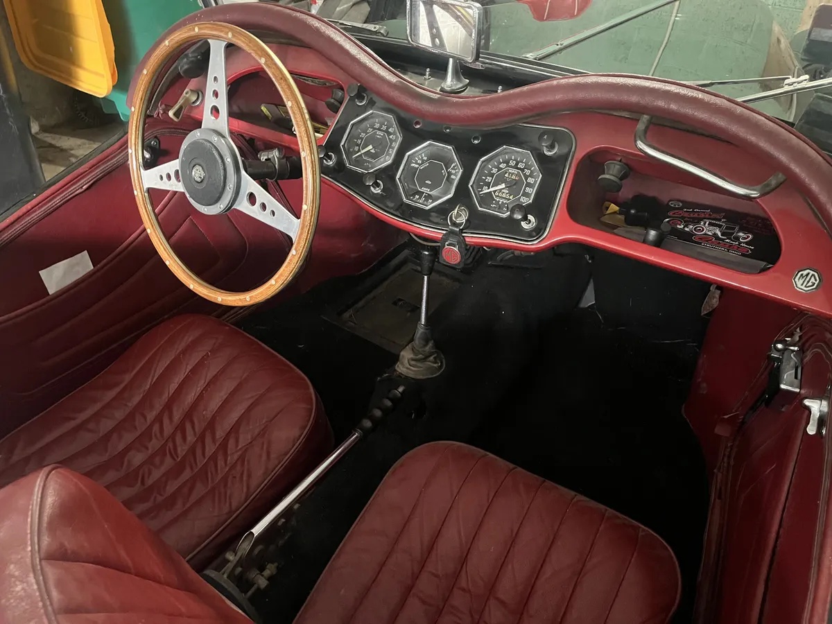 Mg-F-tf-1954-Black-Red-17