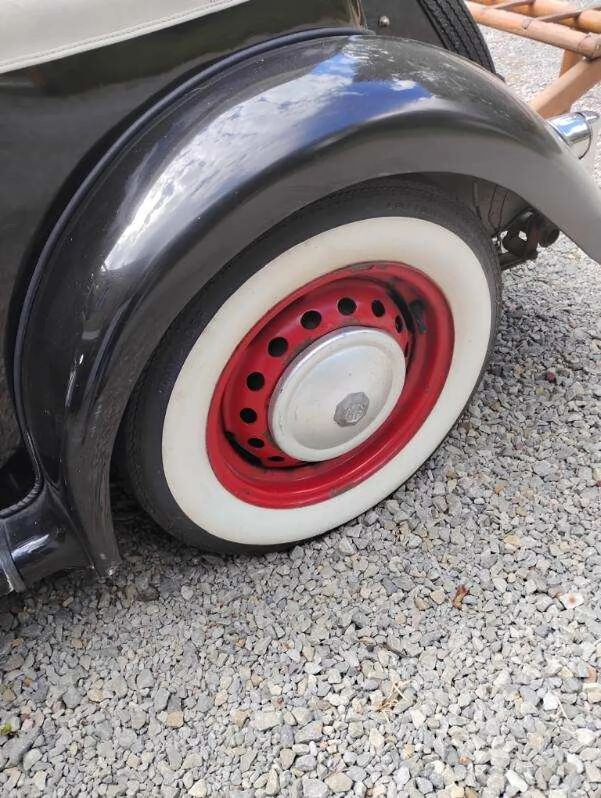 Mg-F-tf-1954-Black-Red-9