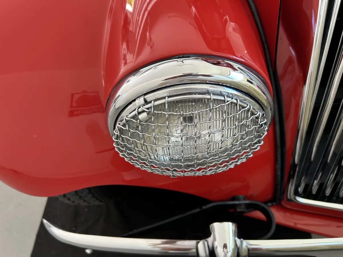 Mg-F-tf-1955-Red-Red-15