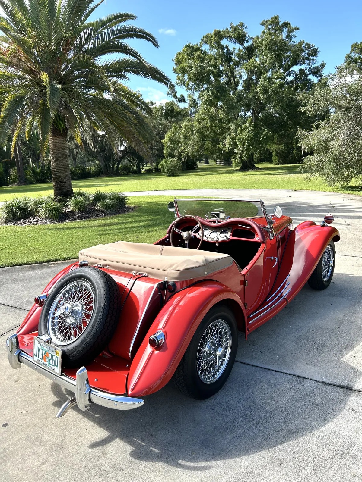 Mg-F-tf-1955-Red-Red-2