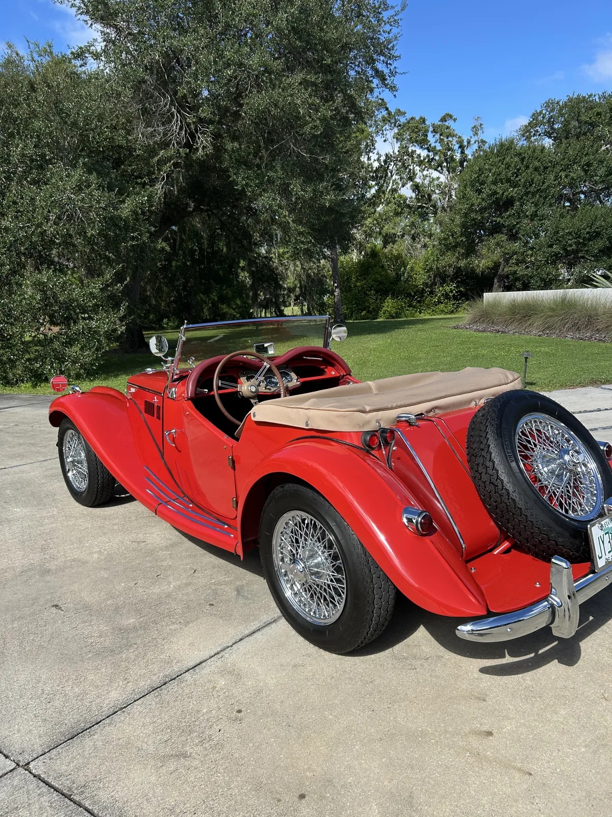 Mg-F-tf-1955-Red-Red-5