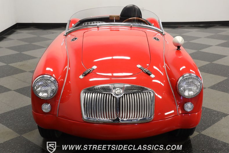 Mg-Mga-1958-Red-Black-17