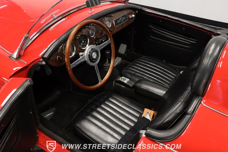 Mg-Mga-1958-Red-Black-3