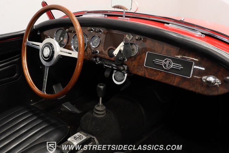 Mg-Mga-1958-Red-Black-45