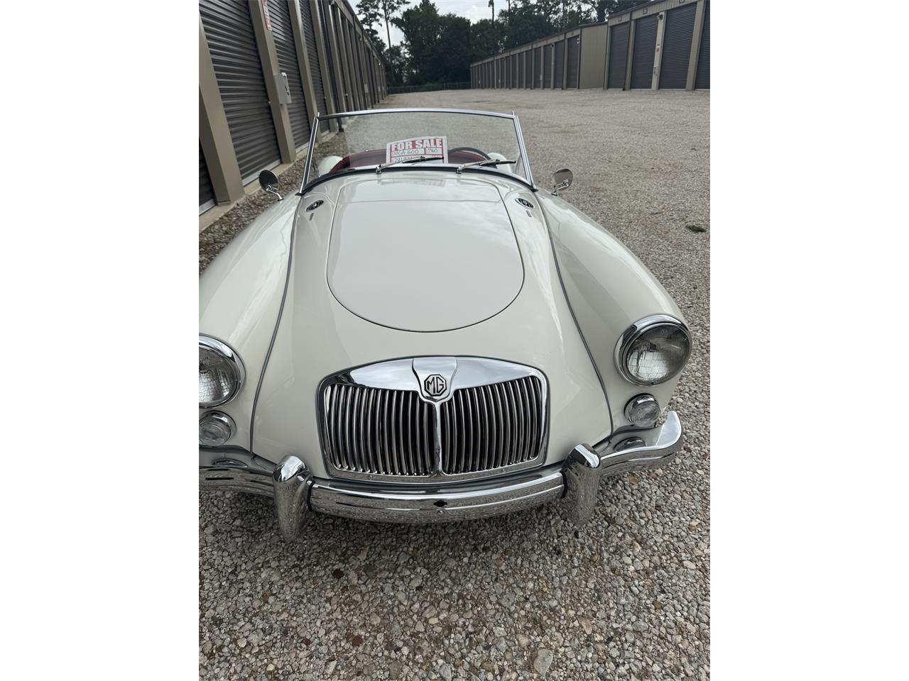 Mg-Mga-1960-White-Red-18
