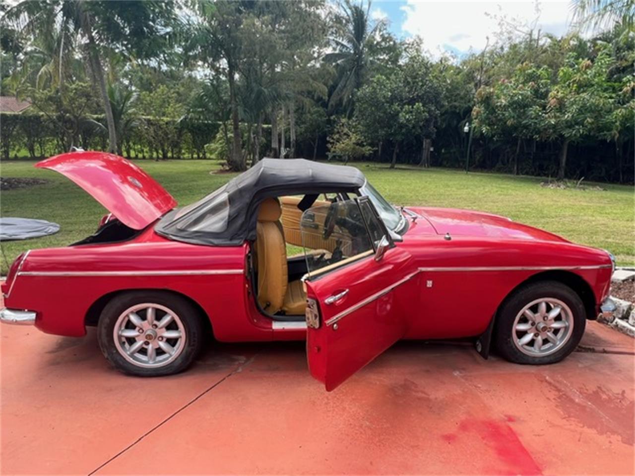 Mg-Mgb-1971-Cherry-Red-Cream-17
