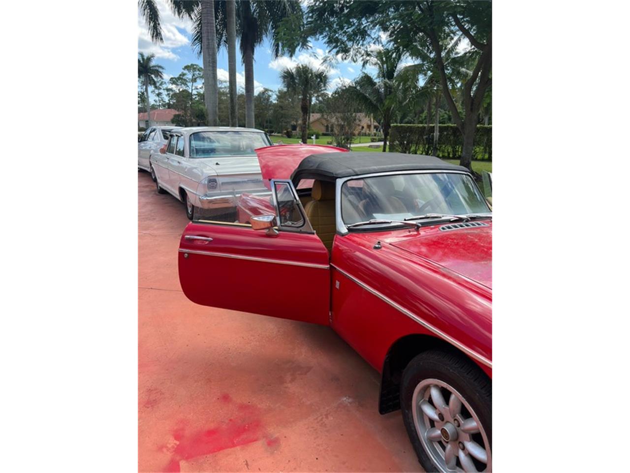 Mg-Mgb-1971-Cherry-Red-Cream-18
