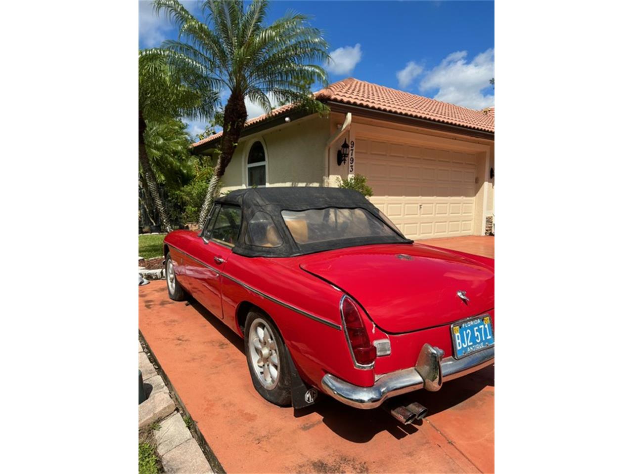 Mg-Mgb-1971-Cherry-Red-Cream-2
