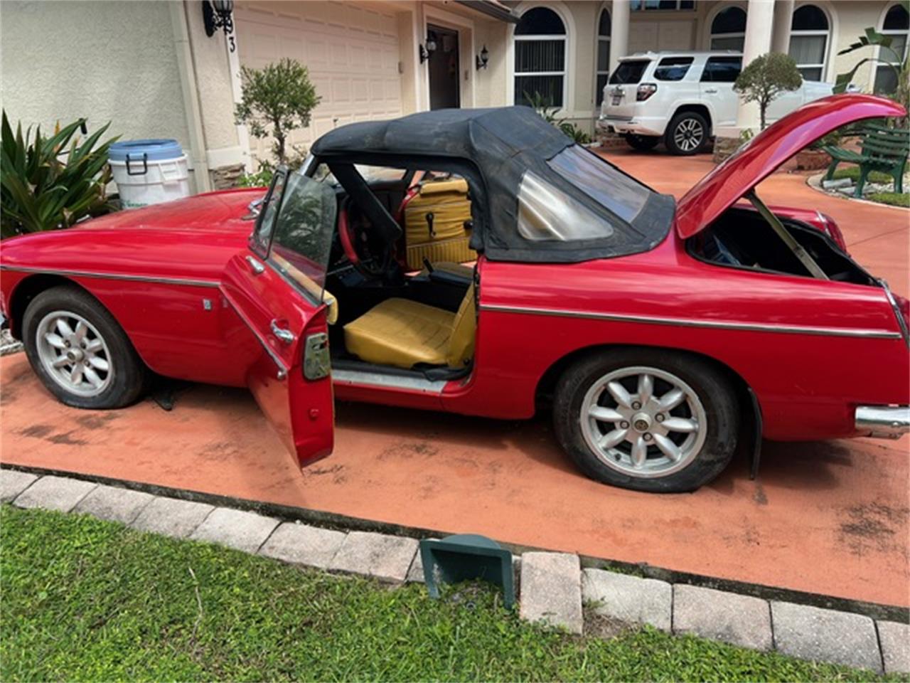 Mg-Mgb-1971-Cherry-Red-Cream-29