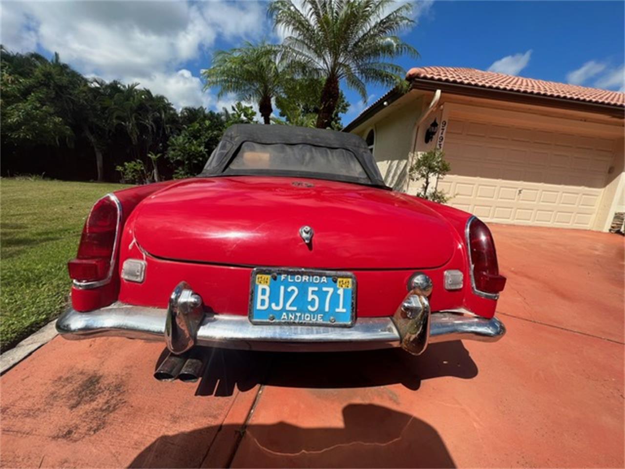 Mg-Mgb-1971-Cherry-Red-Cream-4