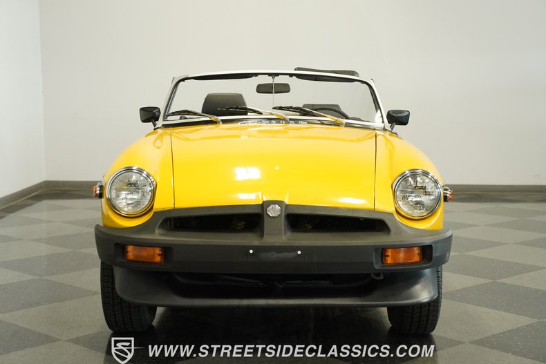 Mg-Mgb-1978-Yellow-Black-2