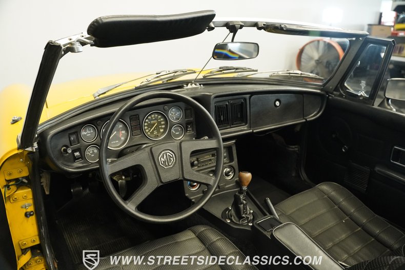 Mg-Mgb-1978-Yellow-Black-41
