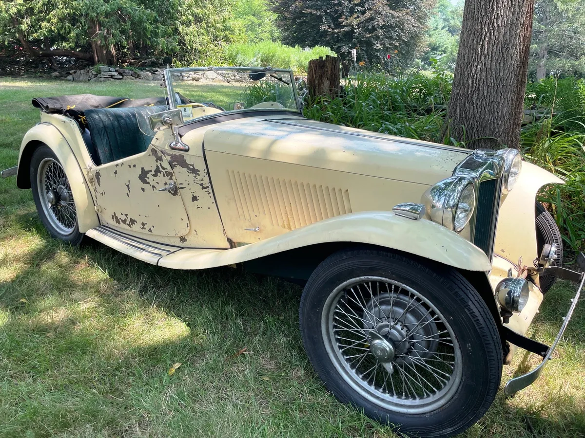Mg-T-type-1948-Cream-Green-1