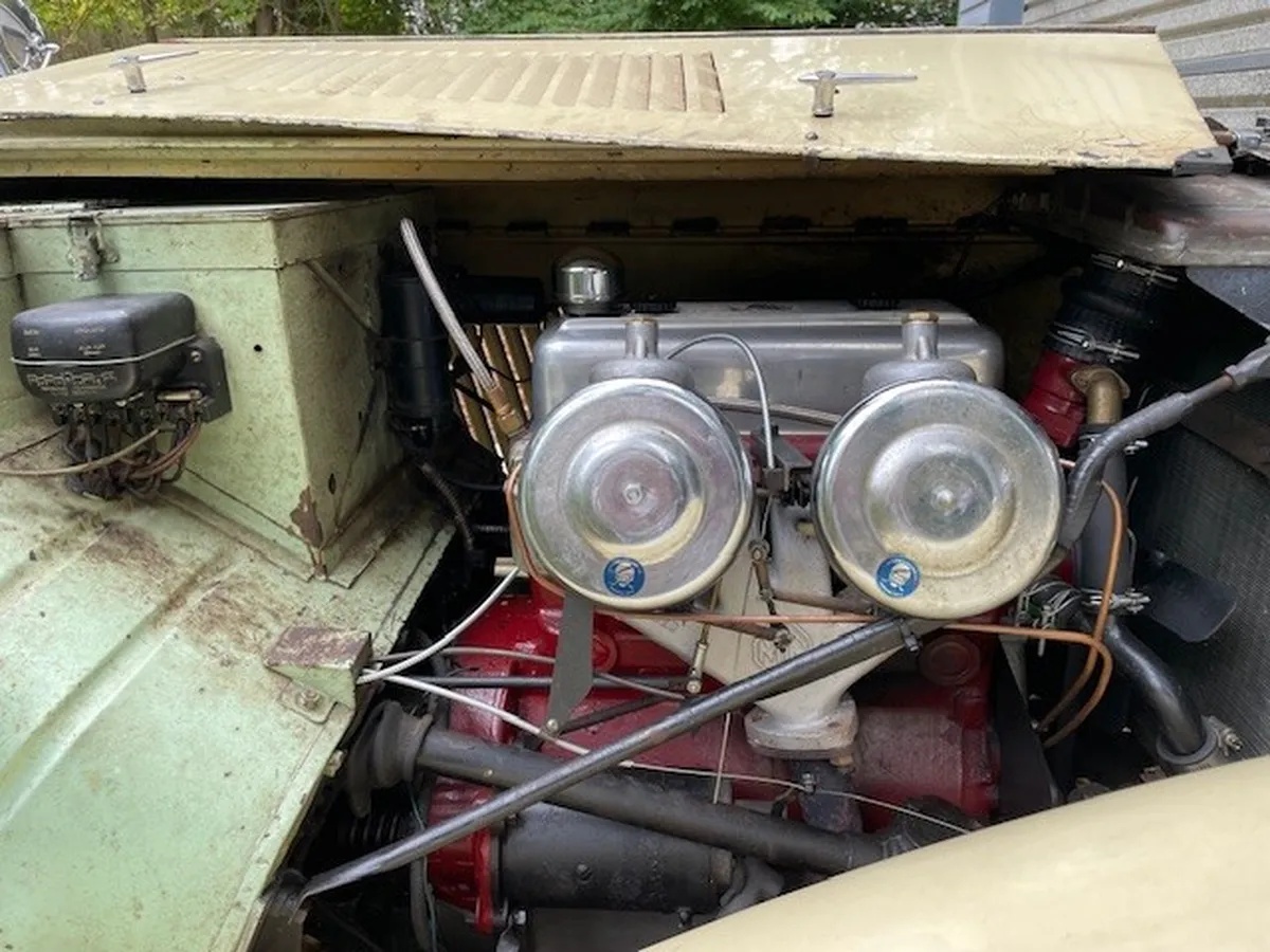 Mg-T-type-1948-Cream-Green-9