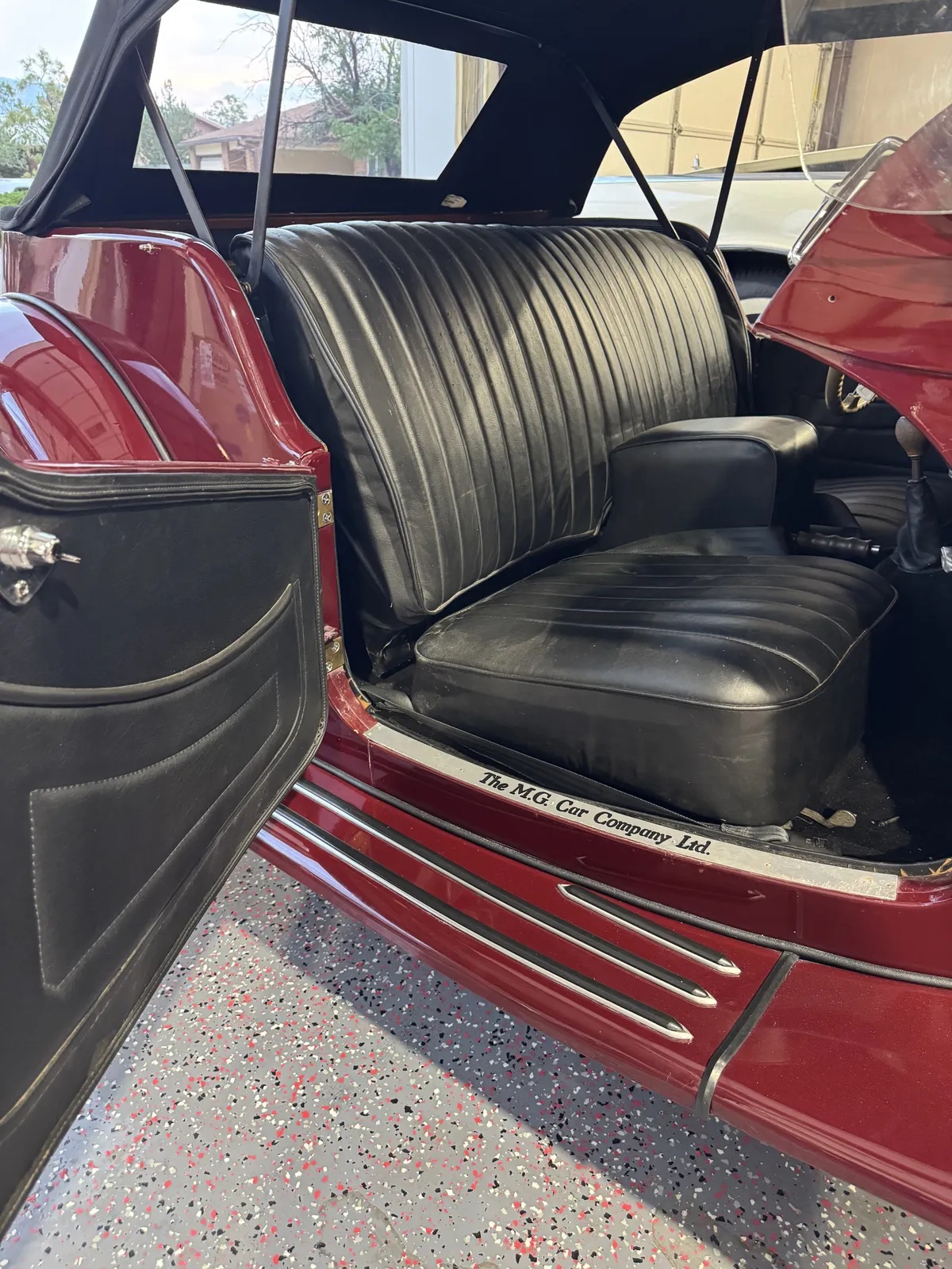 Mg-T-type-1952-Maroon-Black-10