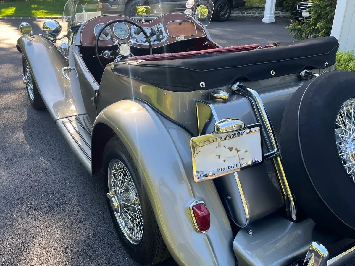 Mg-T-type-1953-Silver-Oxblood-5