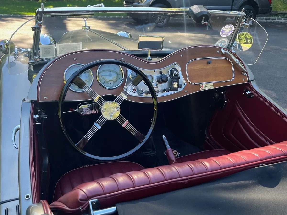 Mg-T-type-1953-Silver-Oxblood-7