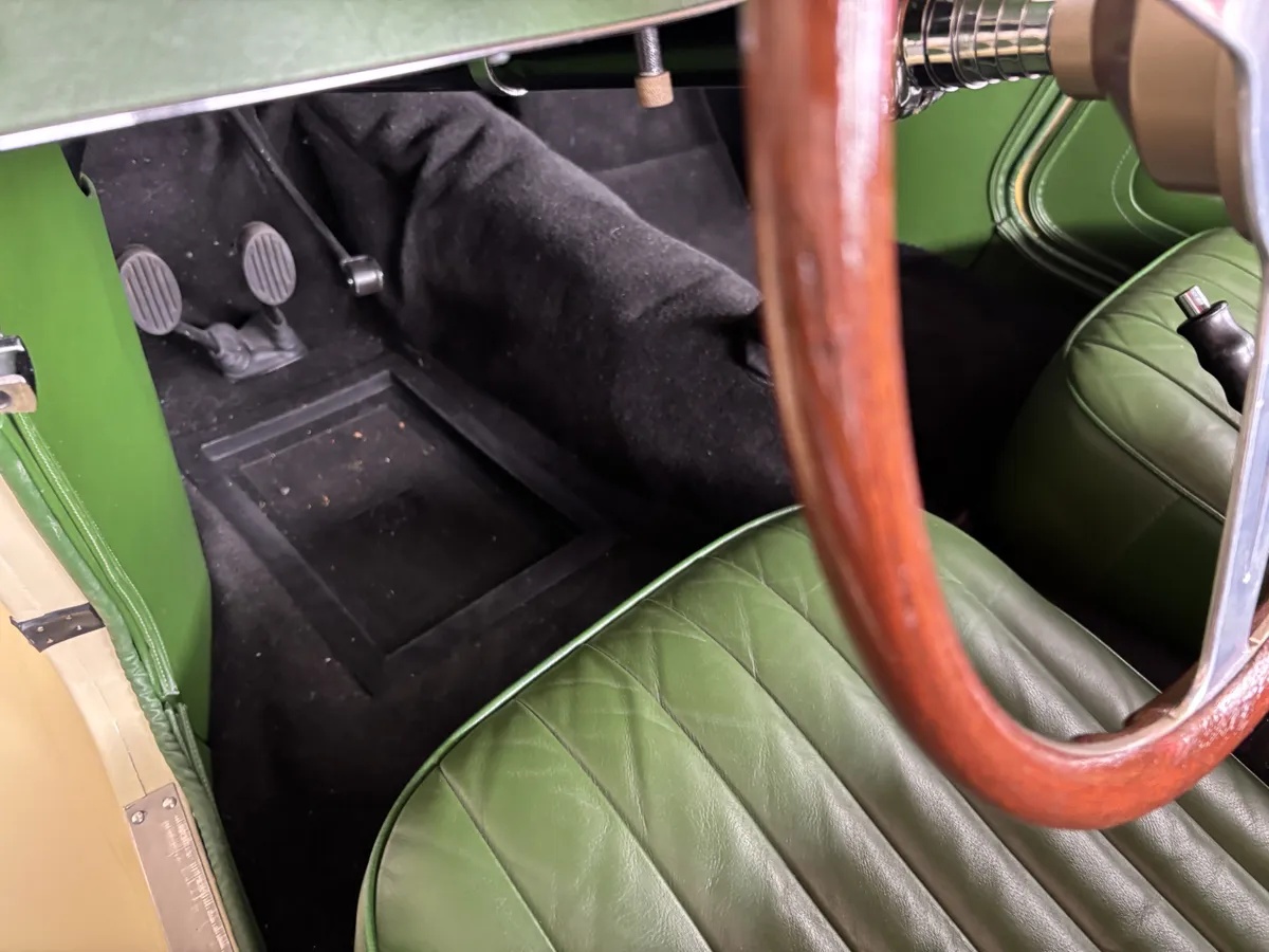 Mg-T-type-1953-Yellow-Green-9