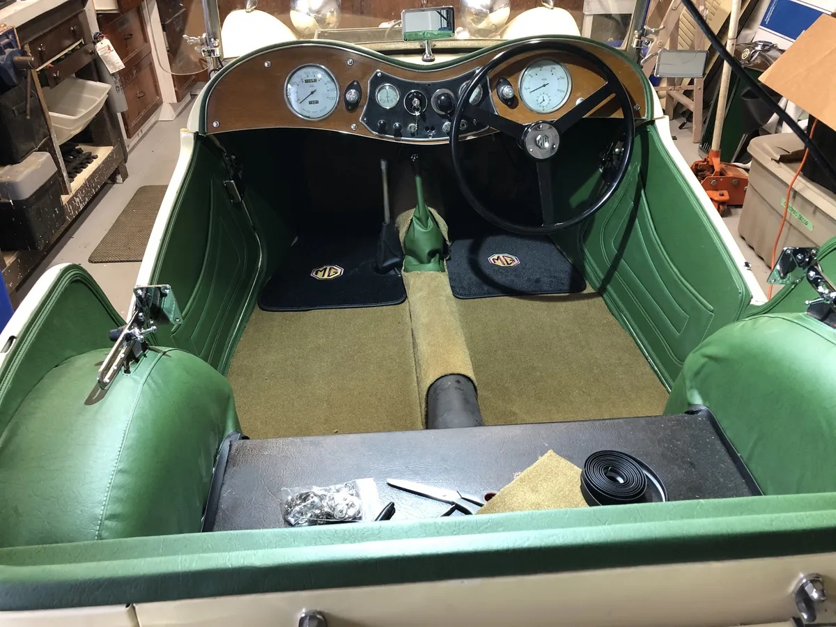 Mg-Tc-1948-Factory-Sequoia-Cream-Green-10