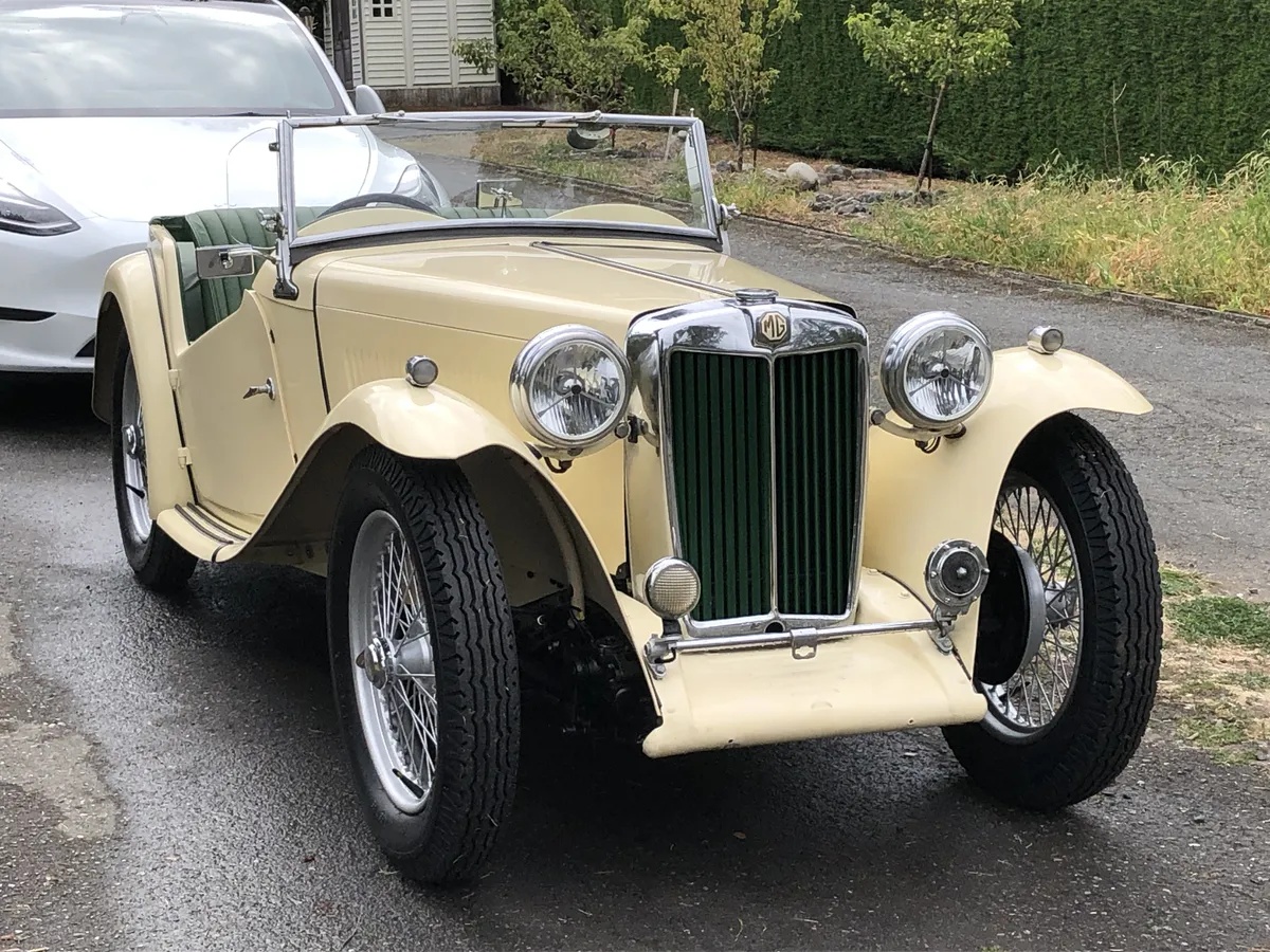 Mg-Tc-1948-Factory-Sequoia-Cream-Green-3